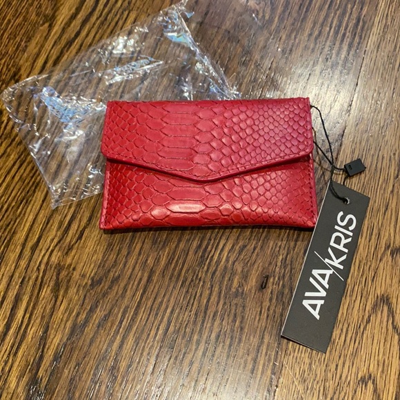 Ava & Kris Meg Ruby Red Faux Snake Skin Mini Purse - Picture 1 of 4